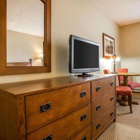 Quality Inn Айронвуд Экстерьер фото