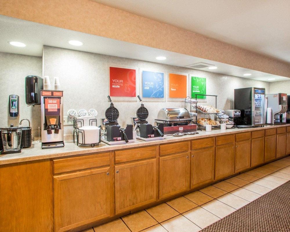 Quality Inn Айронвуд Экстерьер фото