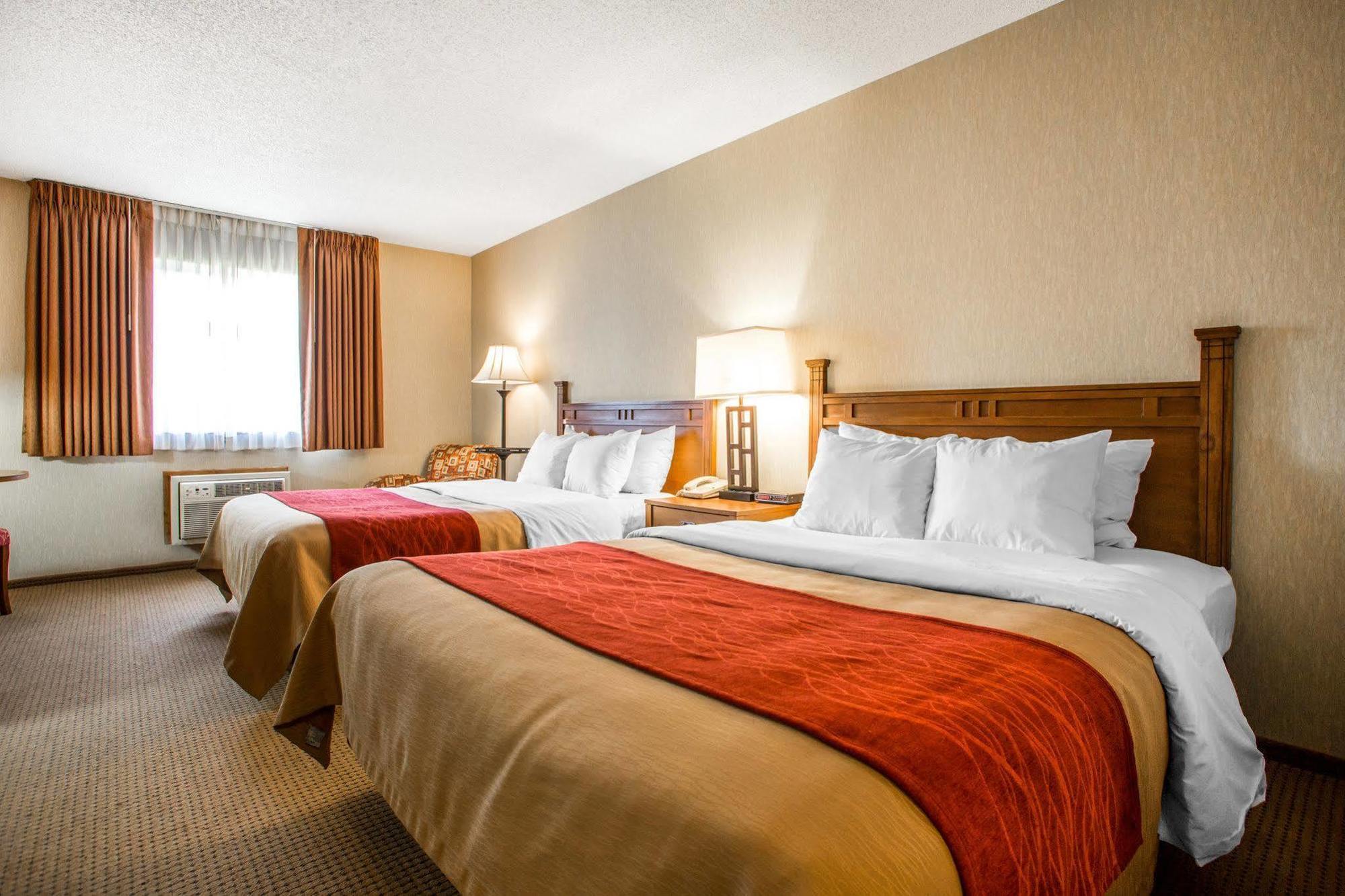 Quality Inn Айронвуд Экстерьер фото