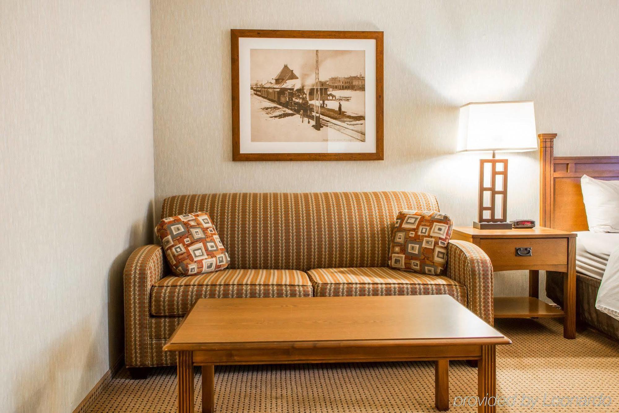 Quality Inn Айронвуд Экстерьер фото