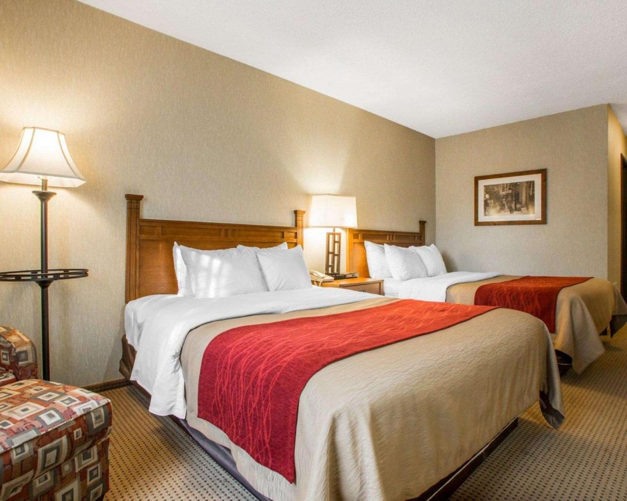 Quality Inn Айронвуд Экстерьер фото