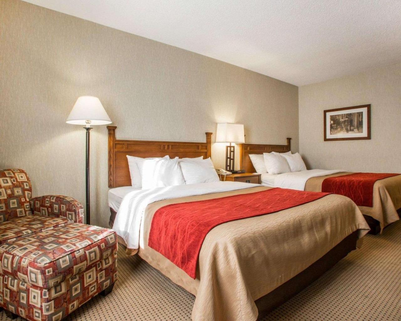 Quality Inn Айронвуд Экстерьер фото